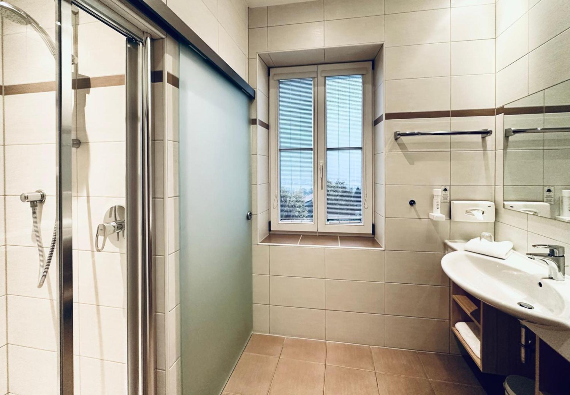 Tirolerhof Doelsach Hotel Lienz Exterior photo